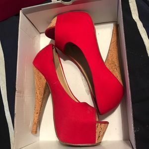 ShoeDazzle louanne red 6” heels w/ faux cork heel